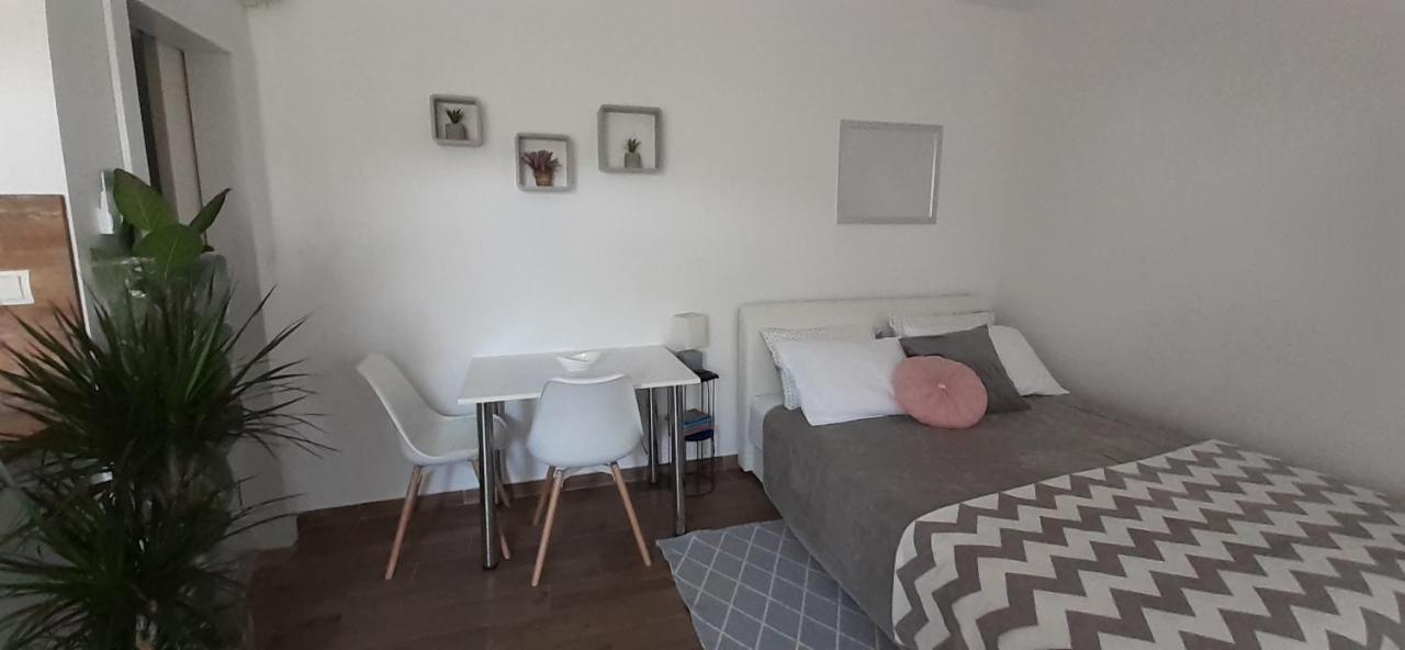 Studio Bianca - Studio With Terrace Near The Sea Sukošan Zewnętrze zdjęcie